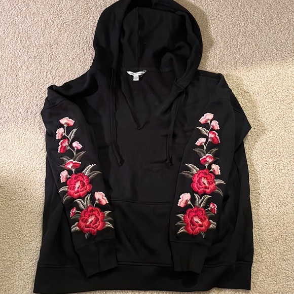 American Eagle Outfitters Tops - American Eagle Rose Hoodie